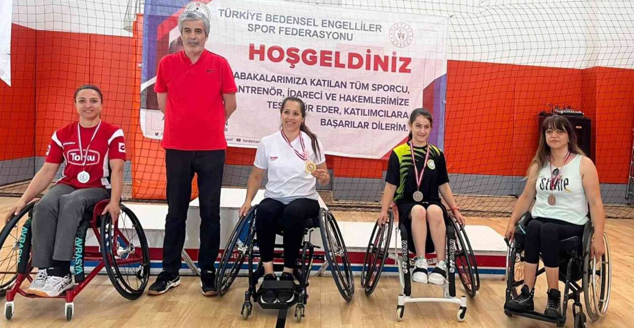 Torku Şekerspor’un Paralimpik Sporcusu Emine Seçkin’den altın madalya