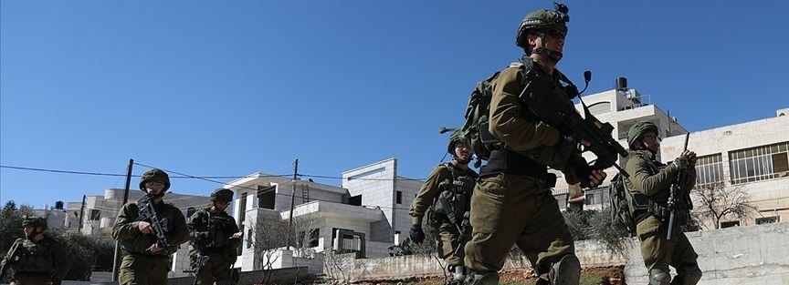 İsrail askerleri Batı Şeria'da 30 Filistinliyi yaraladı