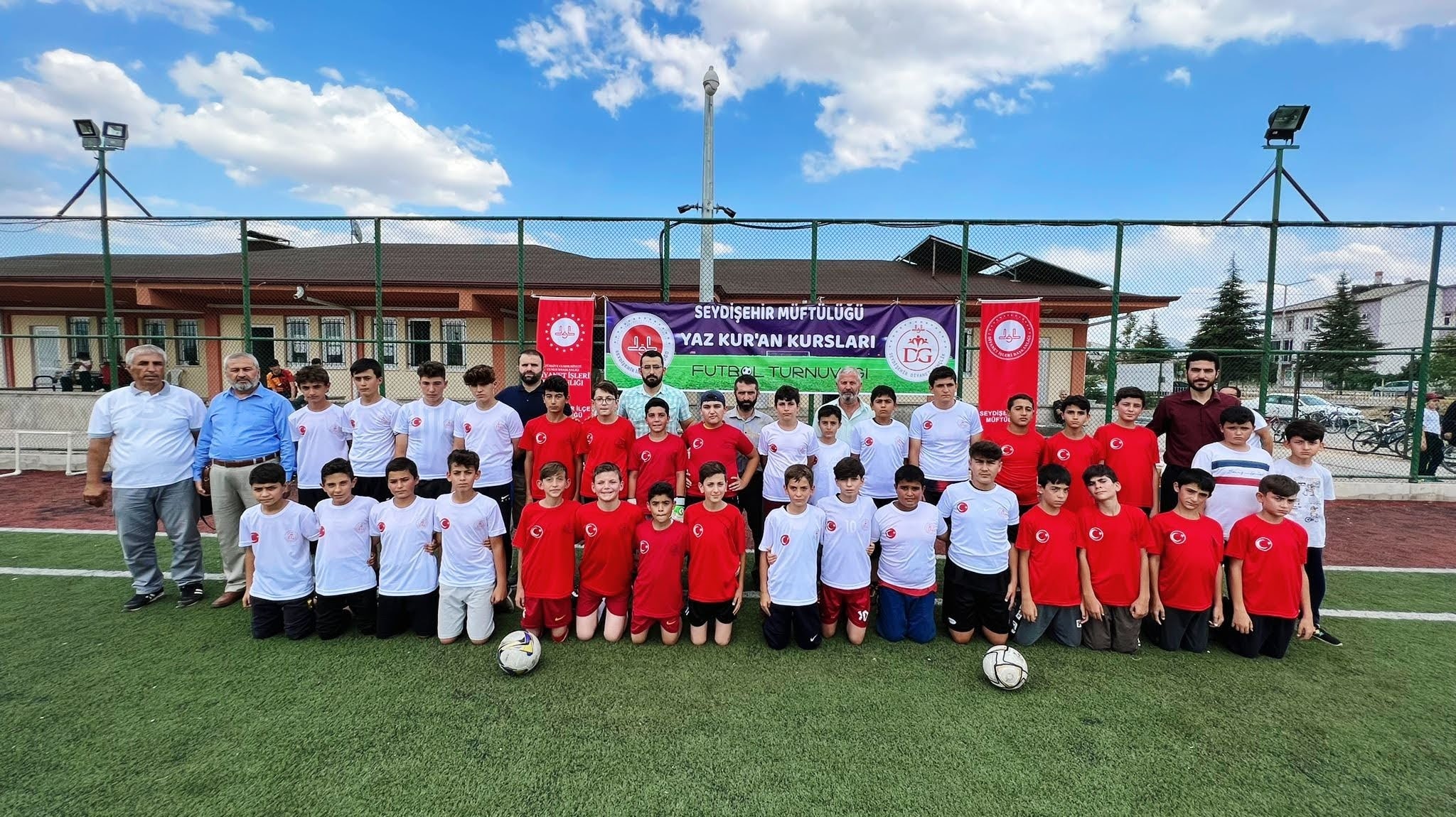 Kur’an kursu öğrencilerine futbol turnuvası