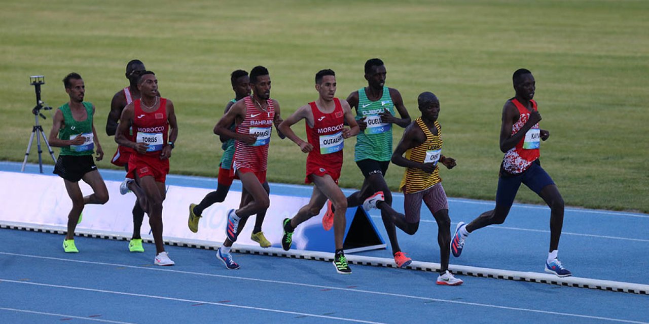 Konya 2021'de erkekler 10 bin metrede şampiyon Admasu