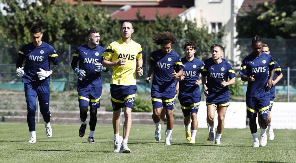 Fenerbahçe, Kasımpaşa maçı hazırlıklarına başladı