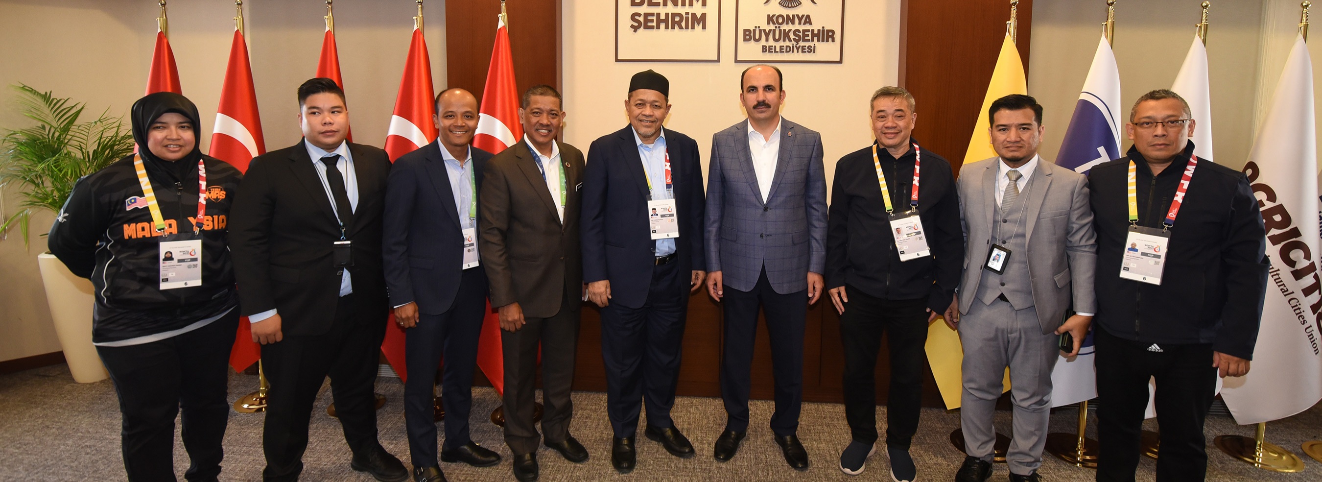 Malezya Federal Bölgeler Bakanı Bin Kassim, Altay'ı ziyaret etti