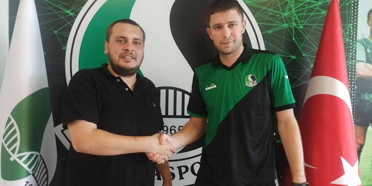 Sakaryaspor Artem Kravets ile 1 yıllık sözleşme imzaladı