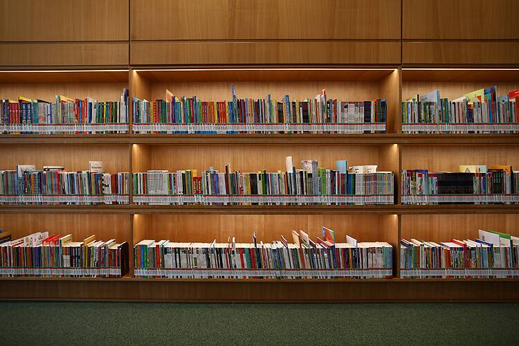 Kütüphaneden ödünç aldığı kitabı 75 yıl sonra iade etti