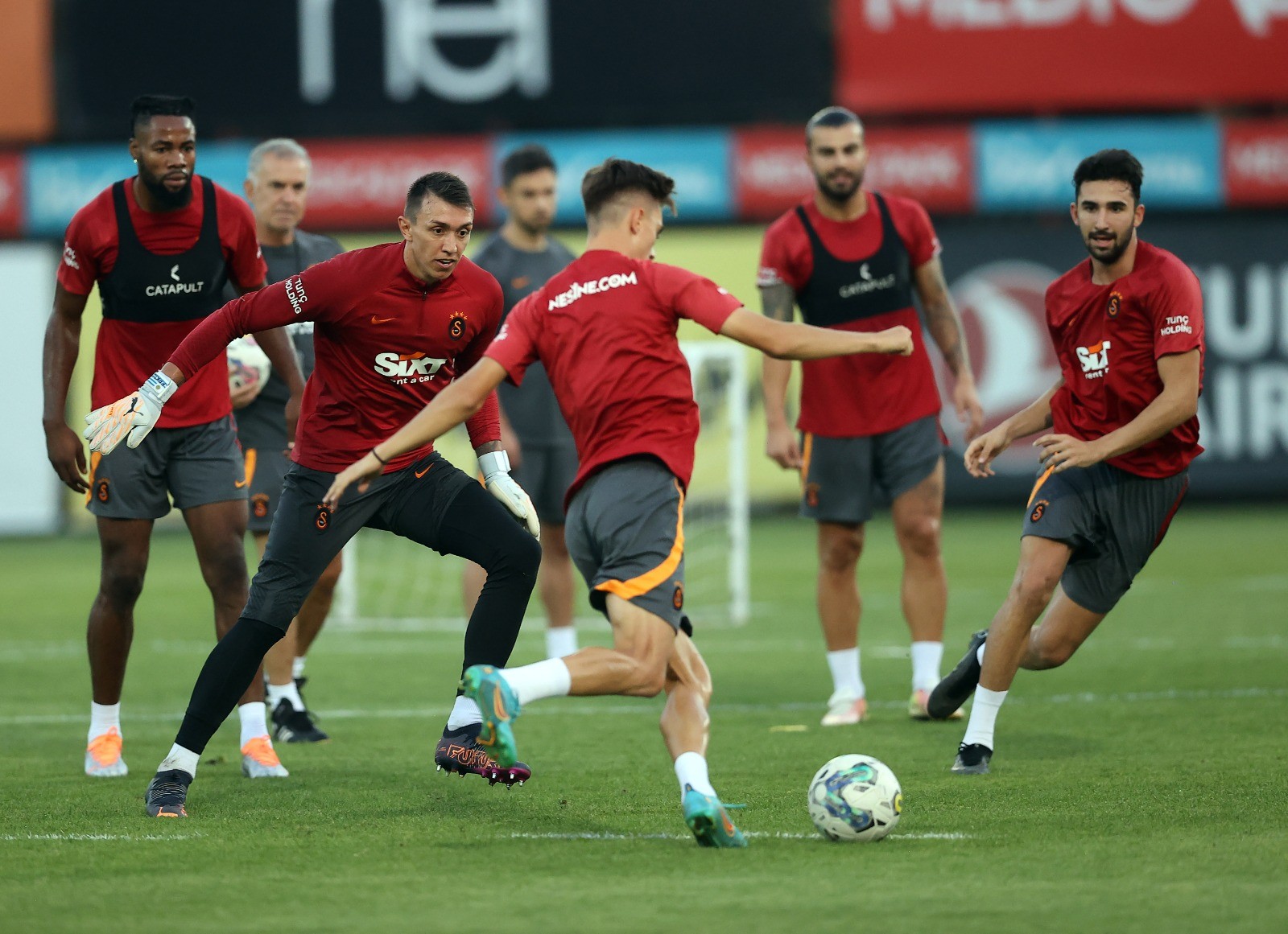 Galatasaray, Ümraniyespor maçı hazırlıklarını sürdürdü