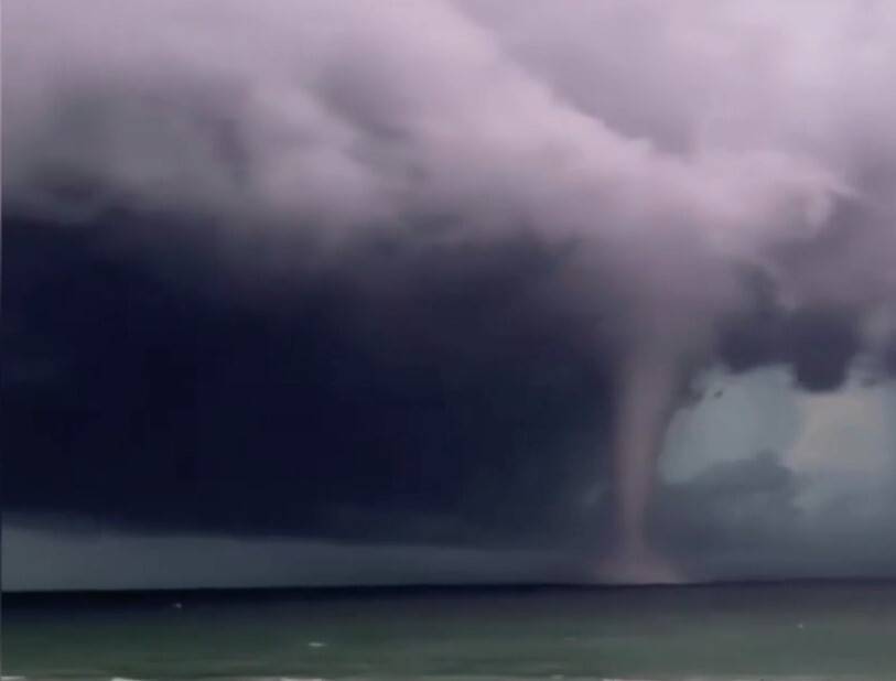 ABD’de korkutan su hortumu