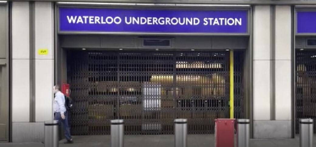 Londra’da demir yolu çalışanları grev yaptı