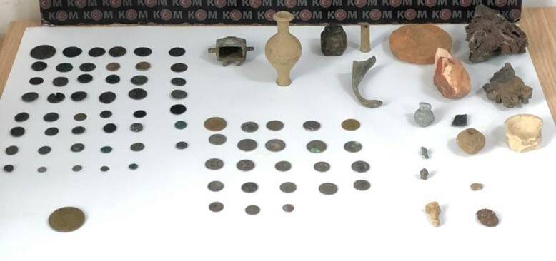 Tarihi sikkeler ele geçirildi