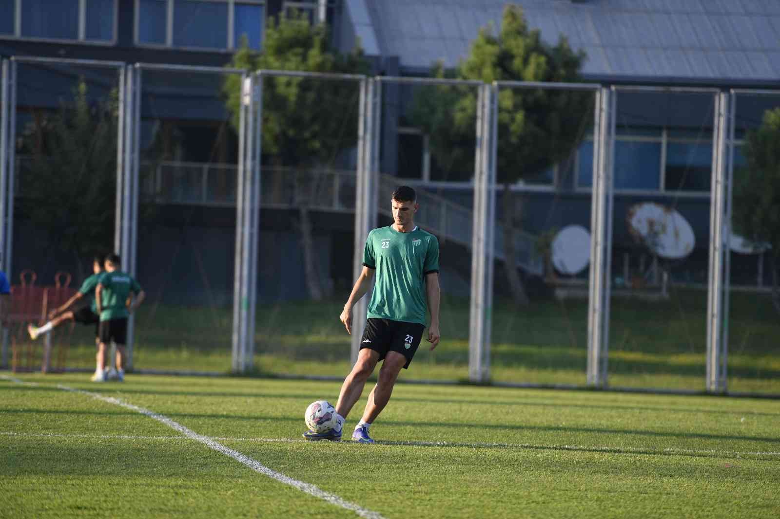 Bursaspor, yeni sezon hazırlıklarını sürdürdü