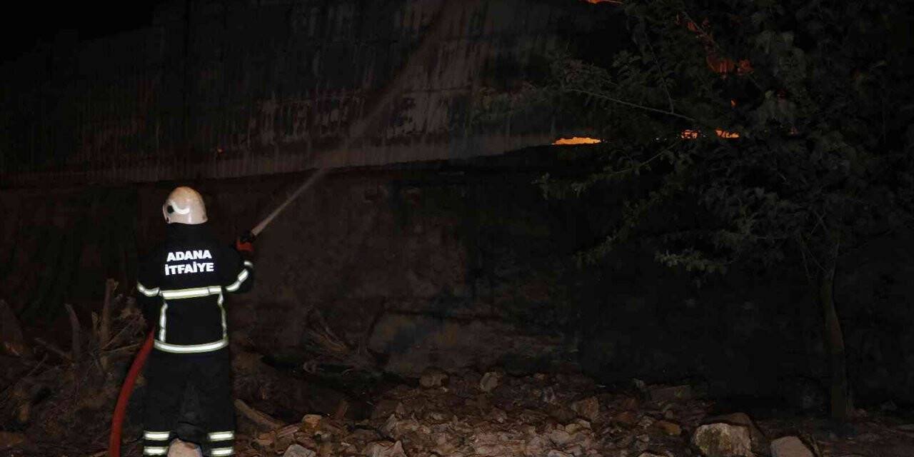 Adana’da geri dönüşüm fabrikasında yangın