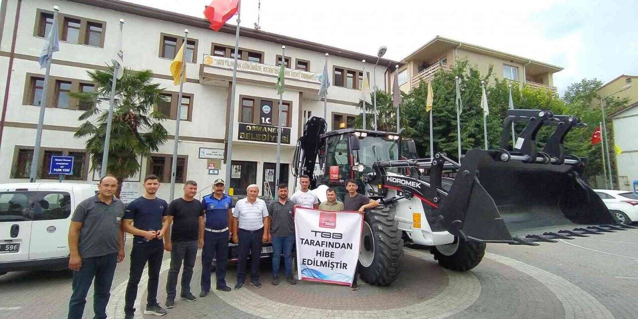 Türkiye Belediyeler Birliği’nden hibe iş makinası
