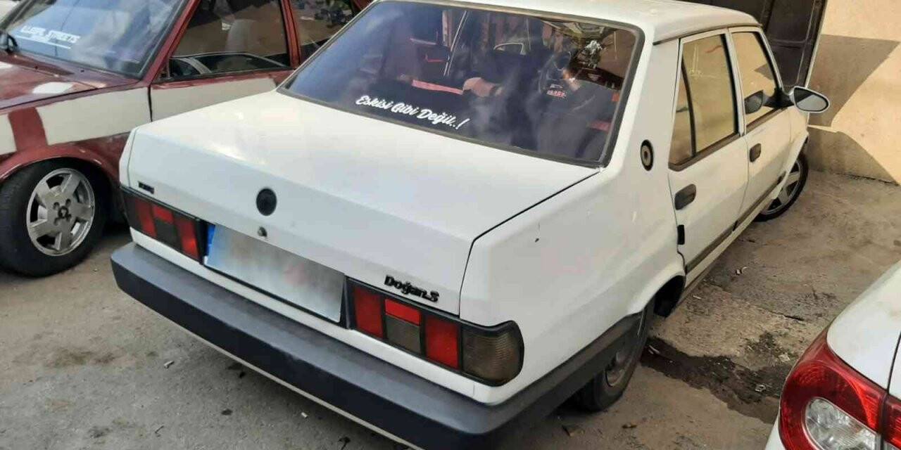 Pendik’te yolu trafiğe kapatıp asker eğlencesi yapan şahıslara para cezası