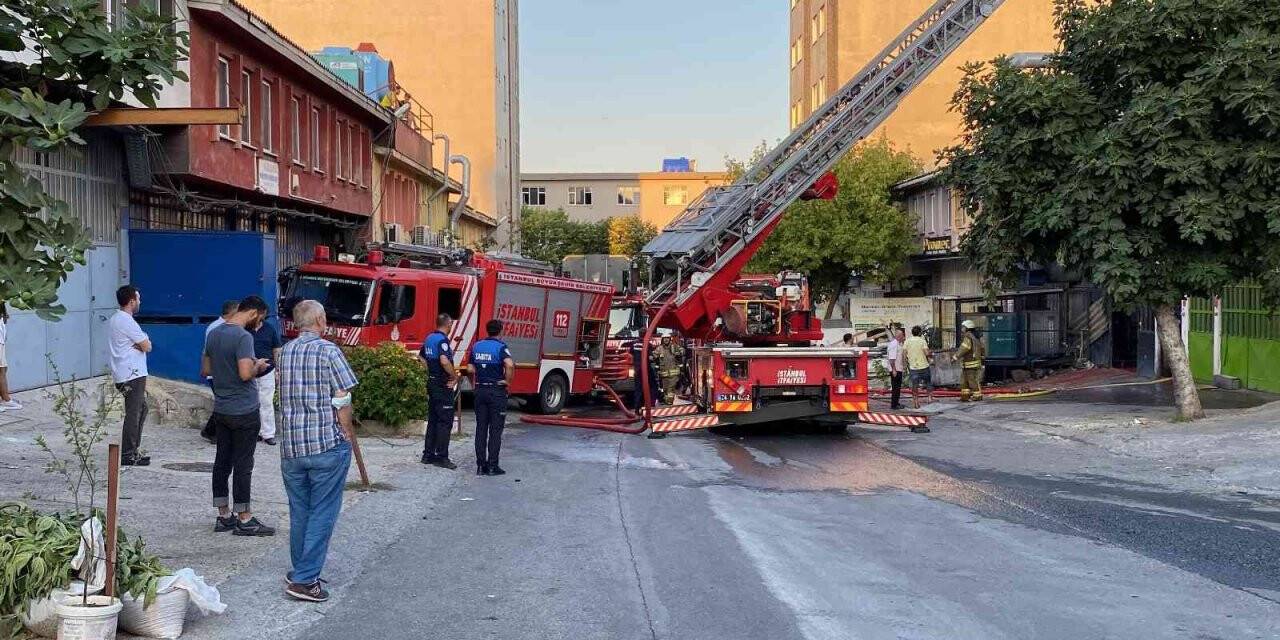 Beylikdüzü’nde korkutan yangın