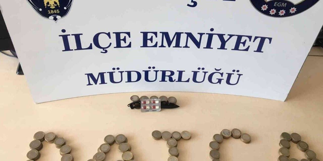 Plajdaki duşmatiklerin paralarını çalan hırsızlar yakalandı