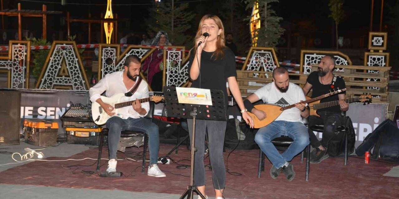 Hakkari’deki etkinliklere Aleyna damgasını vurdu