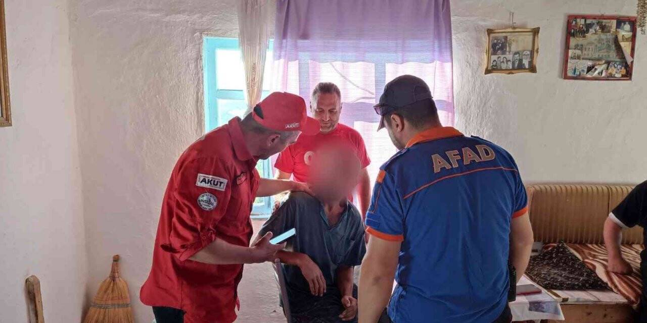 Kayıp genç kendi imkanlarıyla köye döndü