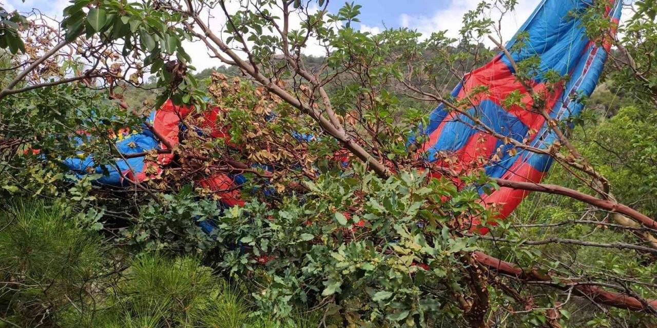 Tokat’ta yamaç paraşütü pilotu düştü