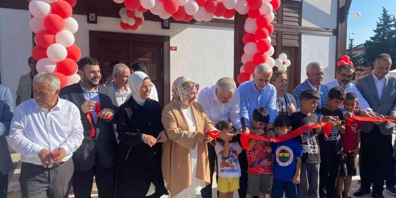 Sancaktepe’de ‘Yenidoğan Sosyal Tesisi’ hizmete açıldı