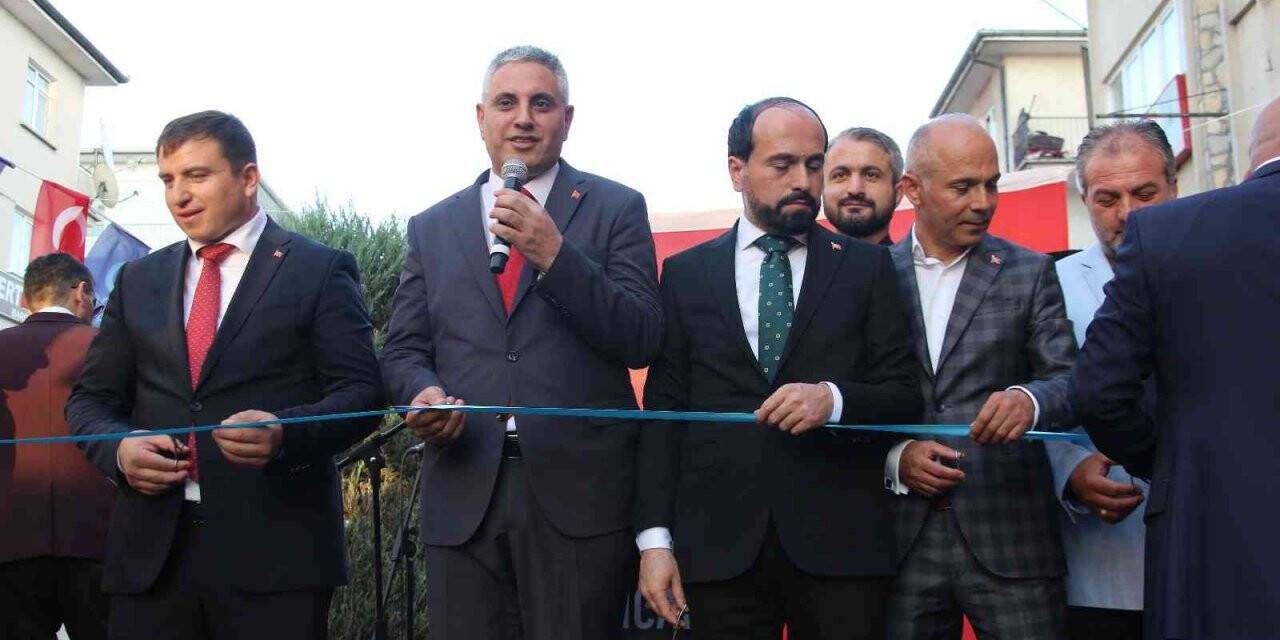 Ocak Partisi’nden Sincan’da mehteranlı açılış