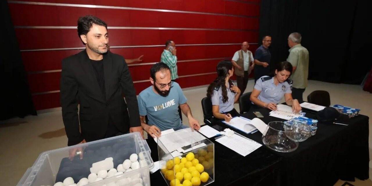 Başkan Büyükgöz: "Esnaf kardeşlerimden tahsis ücreti almayacağımızı duyurmak isterim"