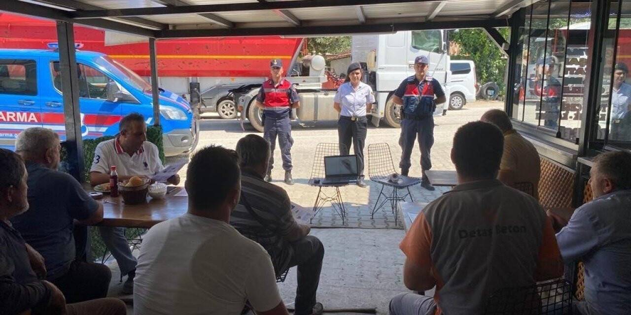 Kadına şiddetle mücadeleyi anlattılar