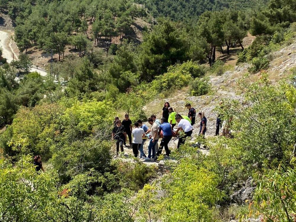Gezmek için çıktığı Boyabat Kalesi’nden düşen şahıs yaralandı