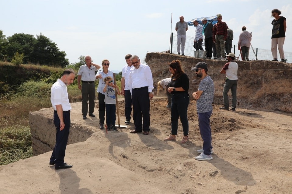 11 bin eser çıkarılan İkiztepe Höyüğü’nde kazılar devam ediyor