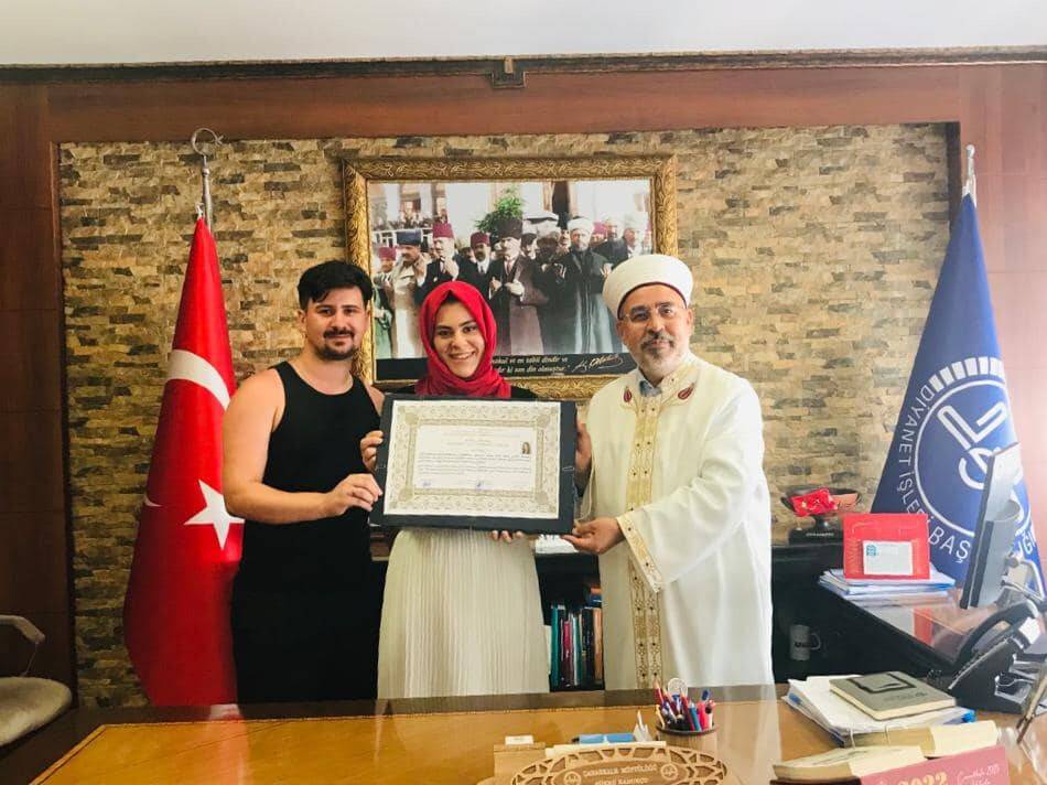 Yunan vatandaş Kelime-i Şehadet getirerek Müslüman oldu