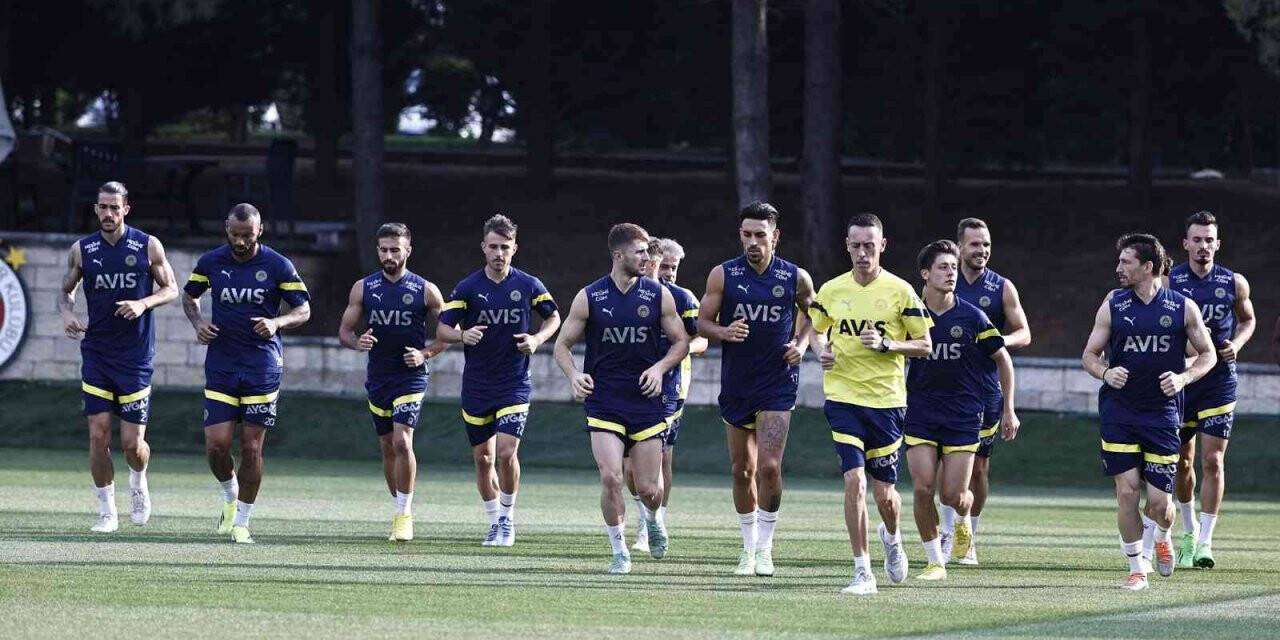Fenerbahçe’de, Austria Wien maçı hazırlıkları başladı