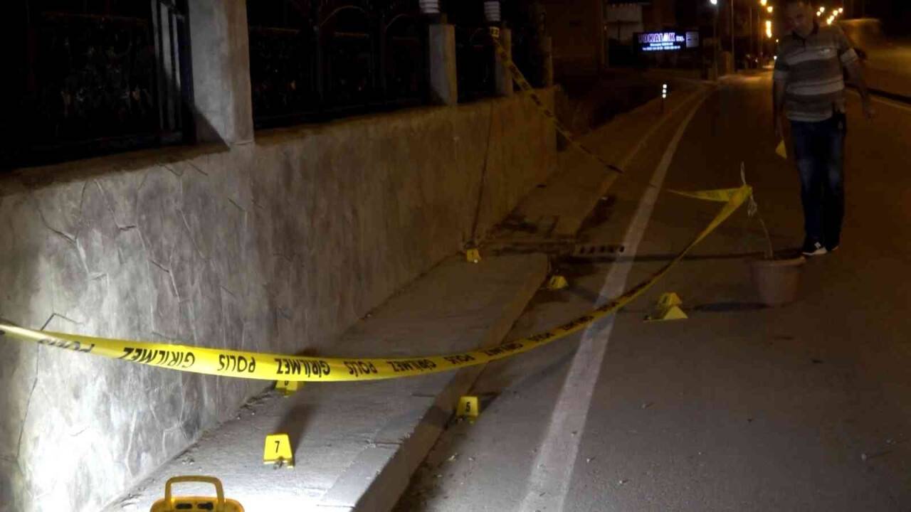 Ticaret Borsası kurşunlandı