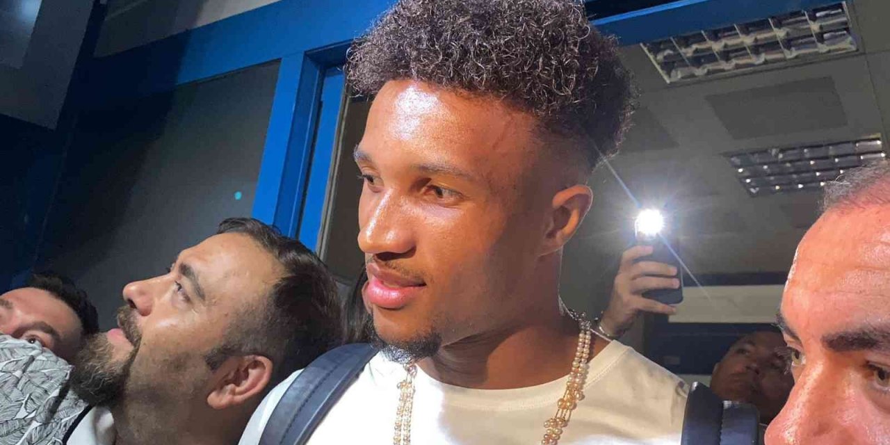 Trabzonspor’un yeni transferi Jean-Philippe Gbamin Trabzon’a geldi