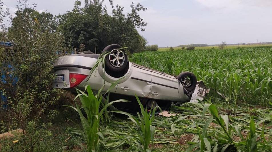 Otomobil takla attı: 3 yaralı