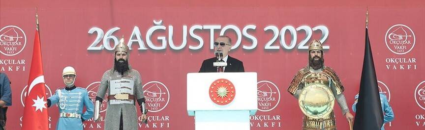 Cumhurbaşkanı Erdoğan: Bayrağımızda sembolleştirdiğimiz özgürlüğümüzü hedef alan hiç kimseyi affetmeyiz