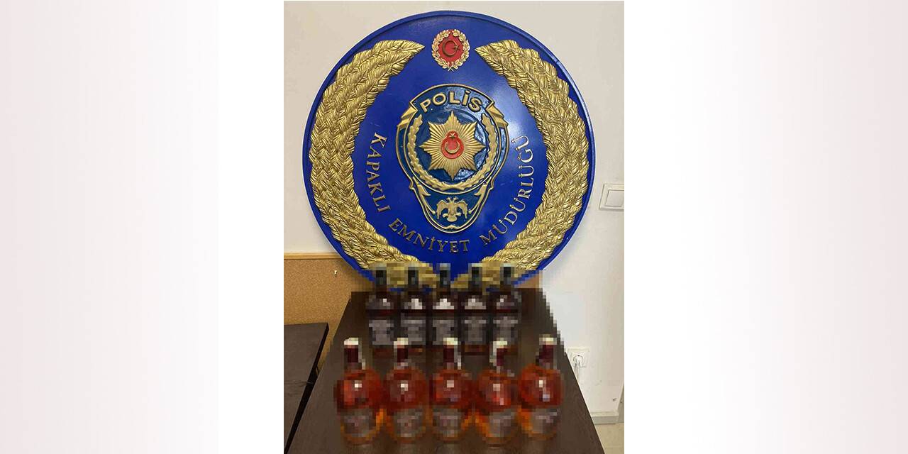 Şüpheli araçta 10 şişe kaçak alkol ele geçirildi