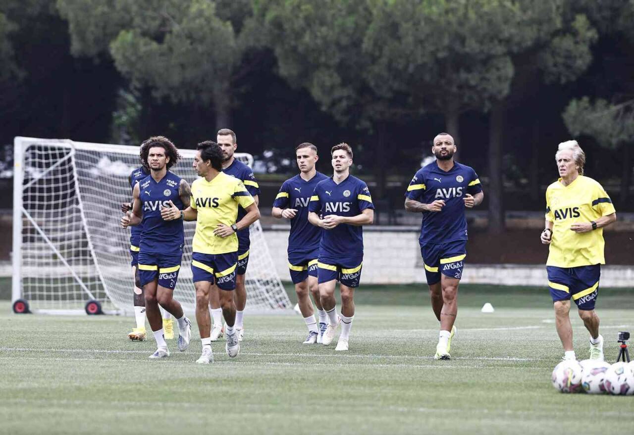 Fenerbahçe, Konyaspor maçı hazırlıklarına başladı