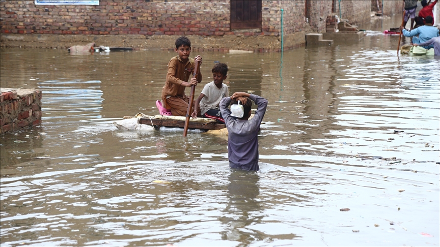 Pakistan'da muson yağmurlarının yol açtığı seller etkisini sürdürüyor