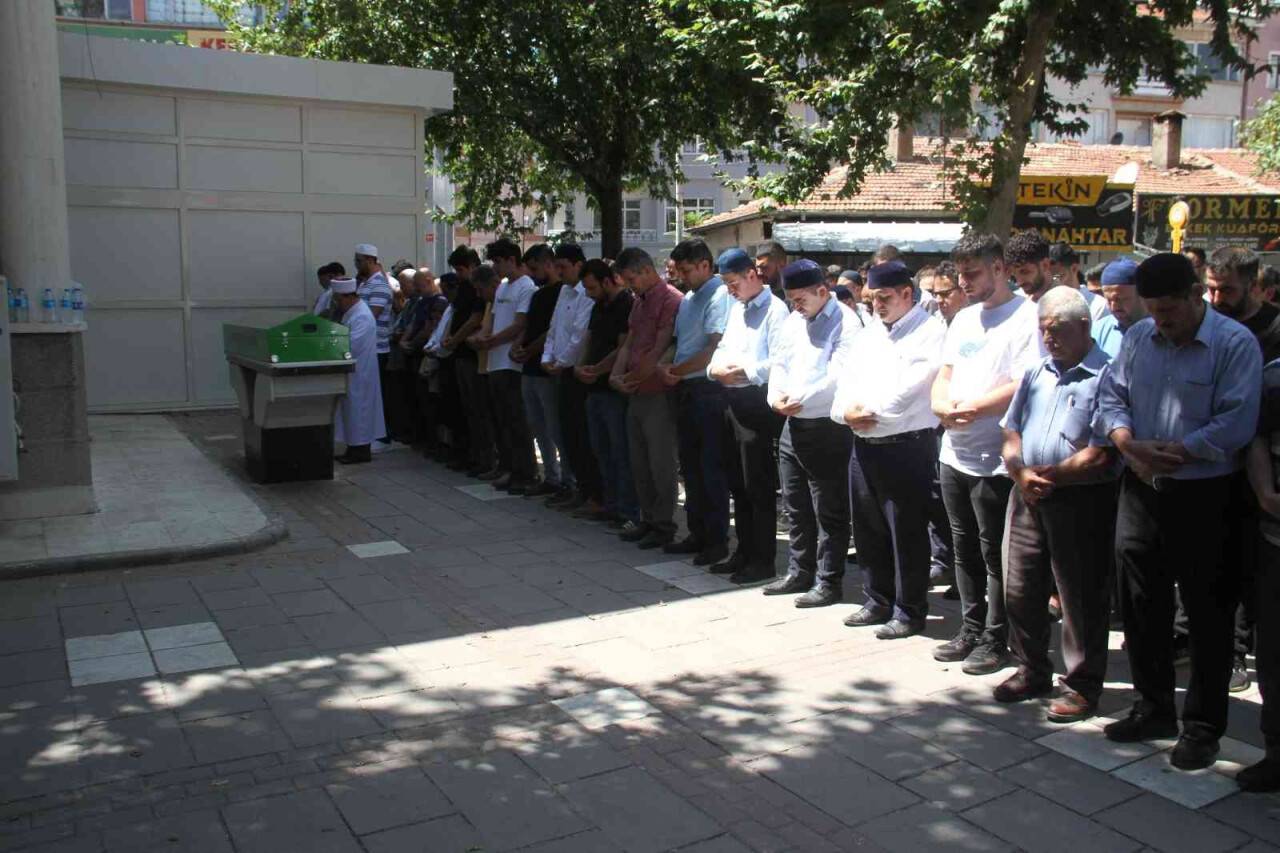 Konya’da cinayete kurban giden harita mühendisi fırıncı toprağa verildi