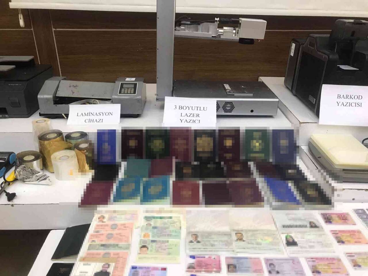 Fatih’te sahte belge düzenleyen şebekeye operasyon