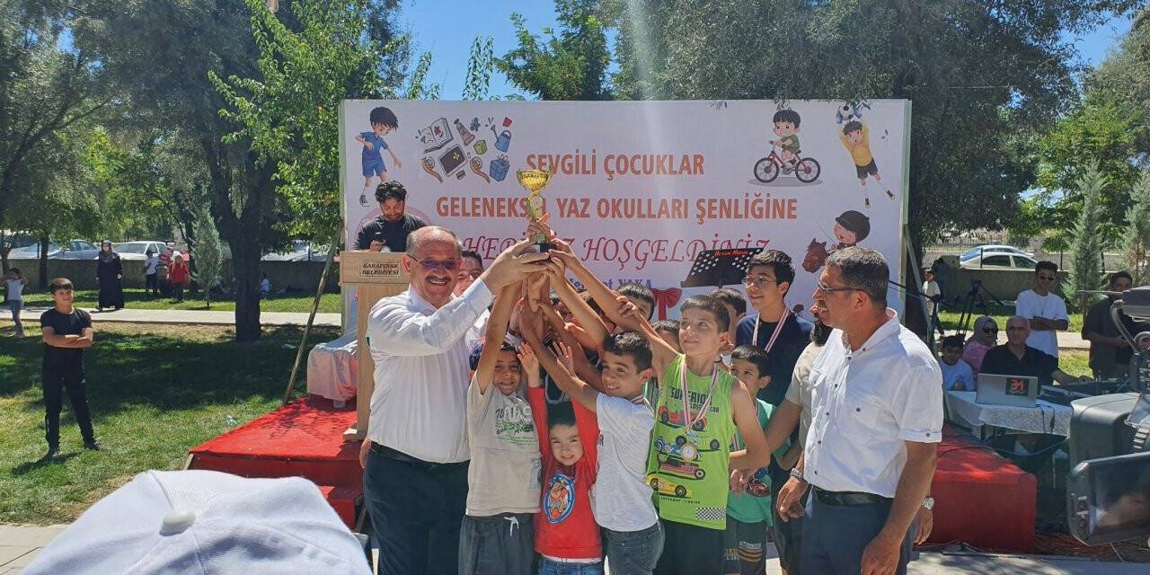 Öğrenciler kapanış şenliğinde buluştu