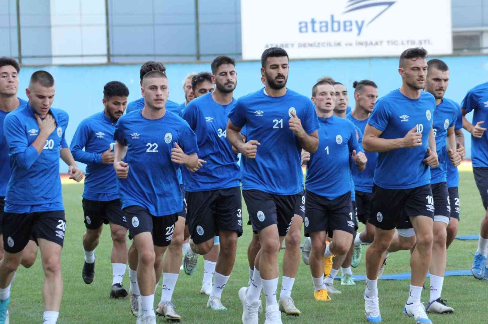 Pazarspor, İskenderun maçı hazırlıklarını sürdürüyor