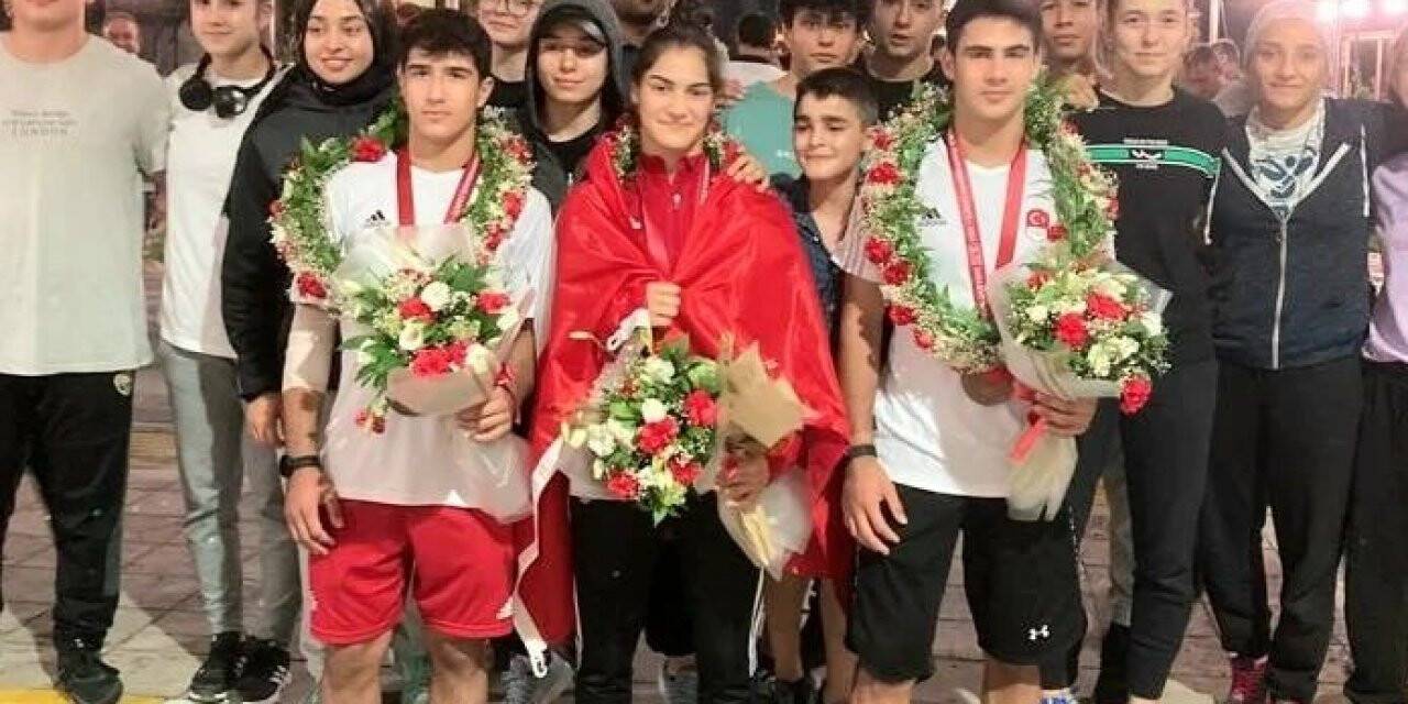 Şampiyona çiçekli karşılama