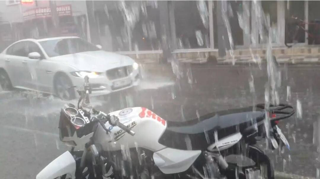 Tekirdağ’da dolu ve sağanak yağış