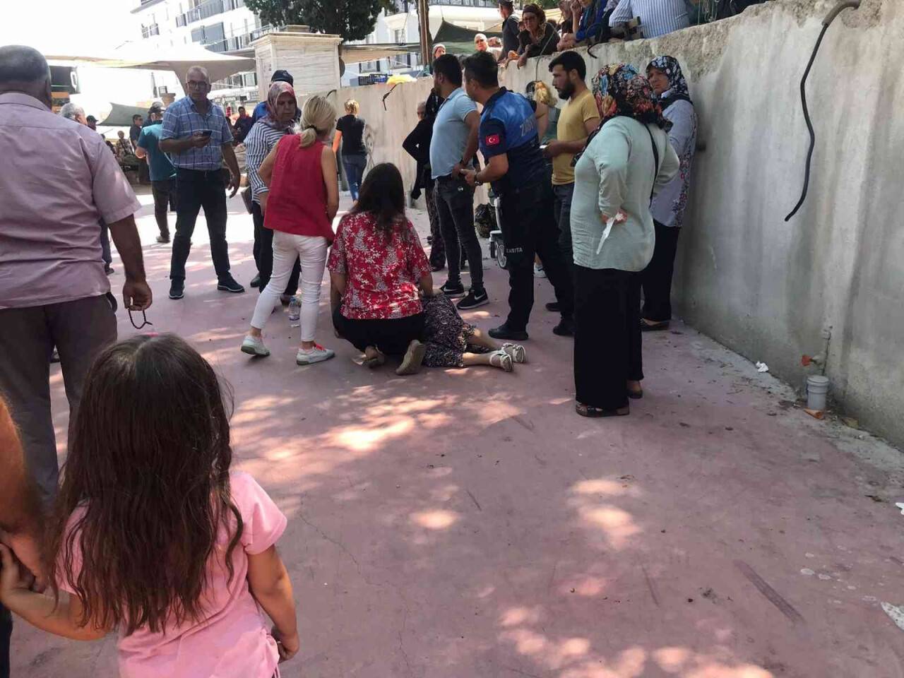 Önlem alınmayan duvardan düşen yaşlı kadın yaralandı