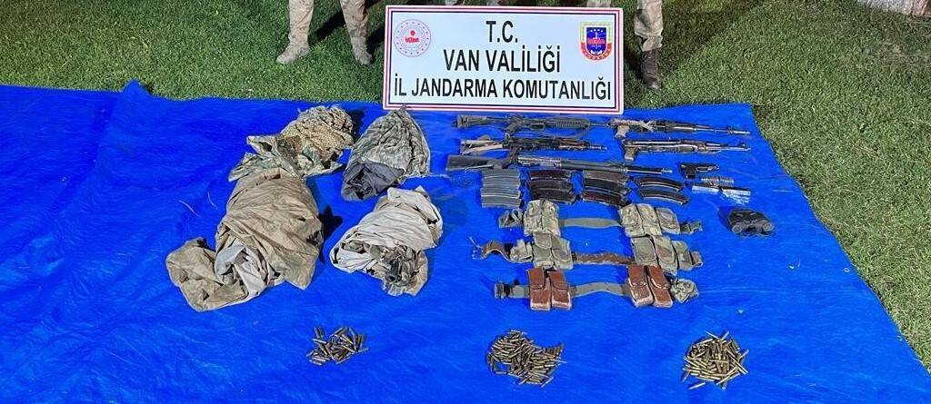 EREN ABLUKA-35 Operasyonunda teröristlere ait silah ve doküman ele geçirildi