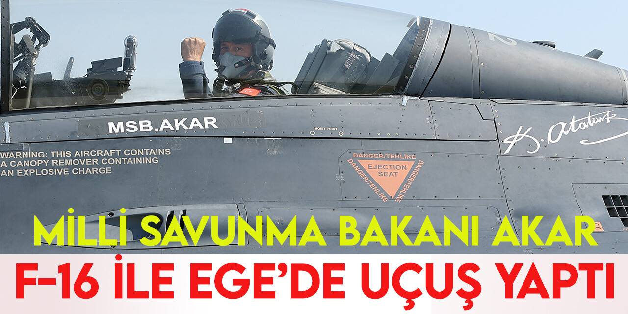 Milli Savunma Bakanı Akar, F-16 kokpitinde