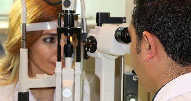 "45 yaşından sonra yakını göremeyen hastalara göz içi mercek uygulamasını tercih ediyoruz"