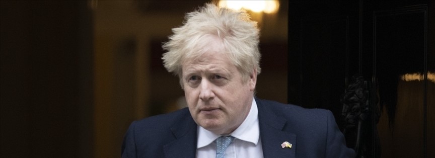 İngiltere Başbakanı Johnson, Kraliçe'ye istifasını sundu