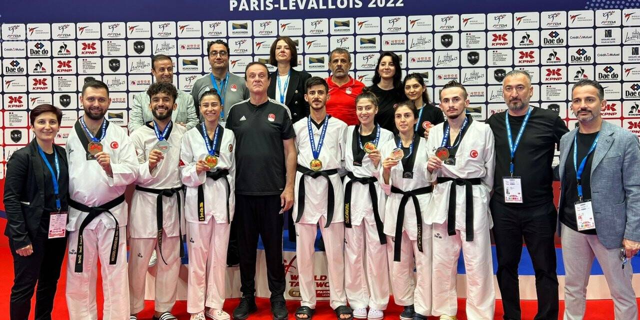 Para Taekwondoda madalya yağmuru