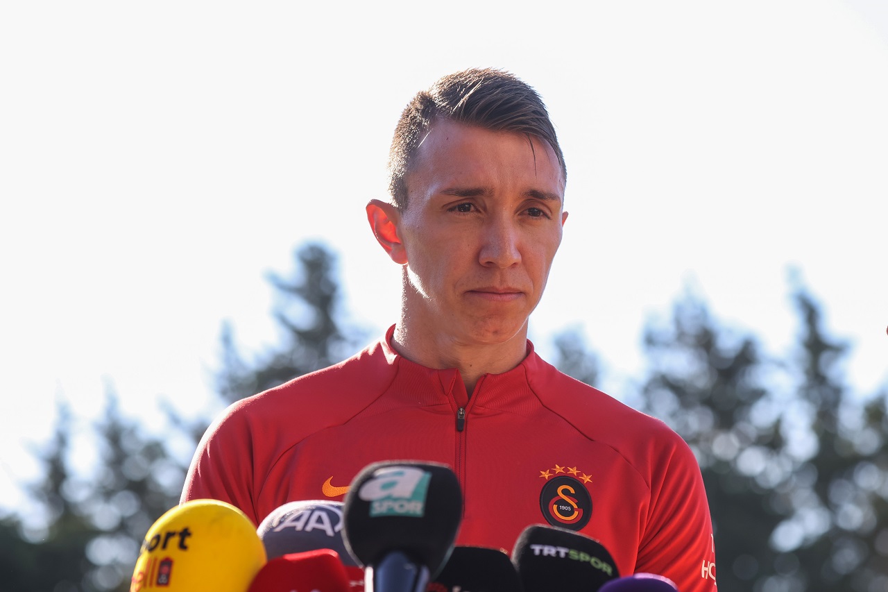 Fernando Muslera, Galatasaray'ın transferlerinden memnun