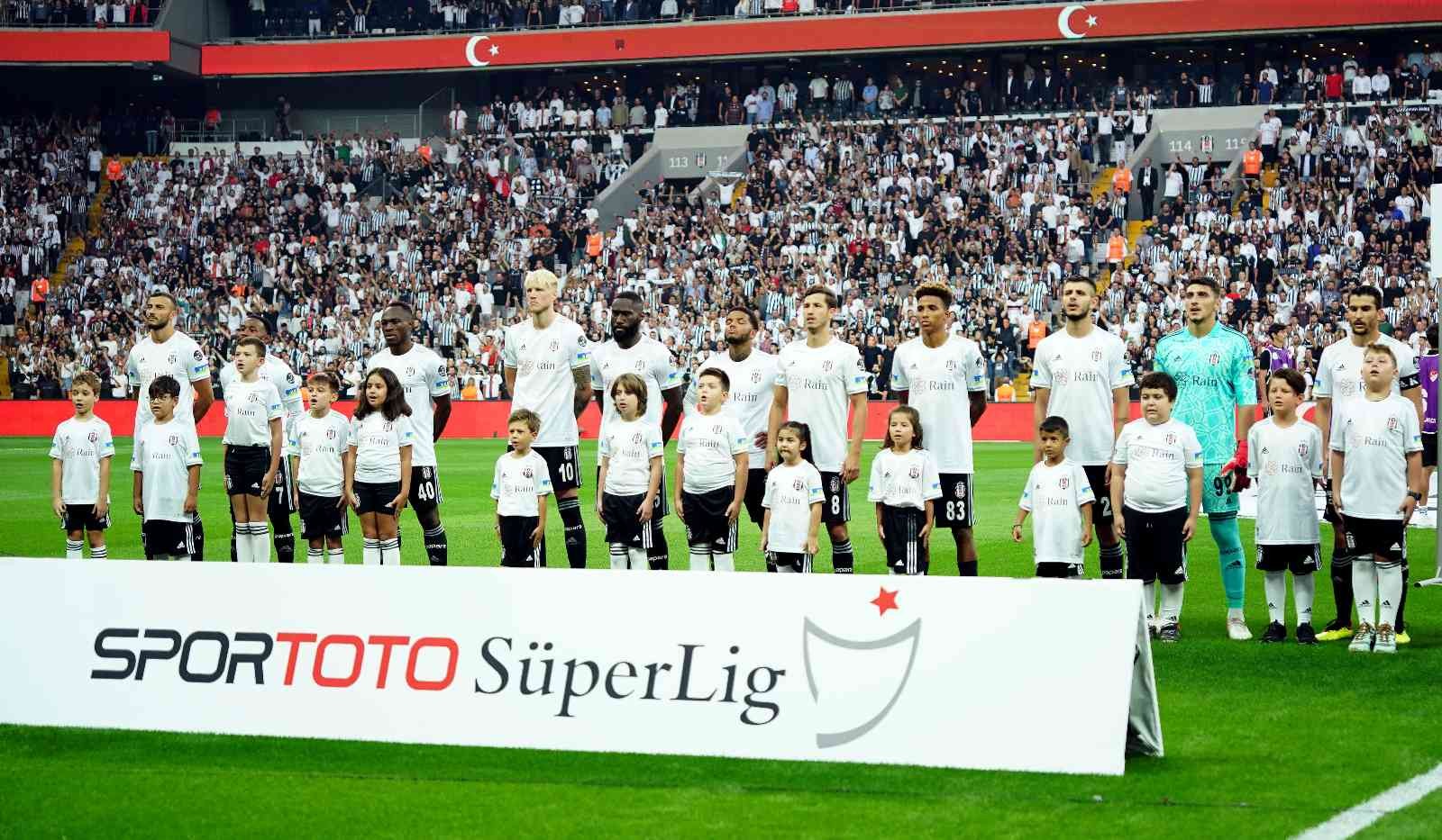 Spor Toto Süper Lig: Beşiktaş: 0 - Medipol Başakşehir: 0 (Maç devam ediyor)